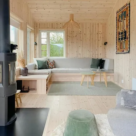 Cosy With Stunning Views In