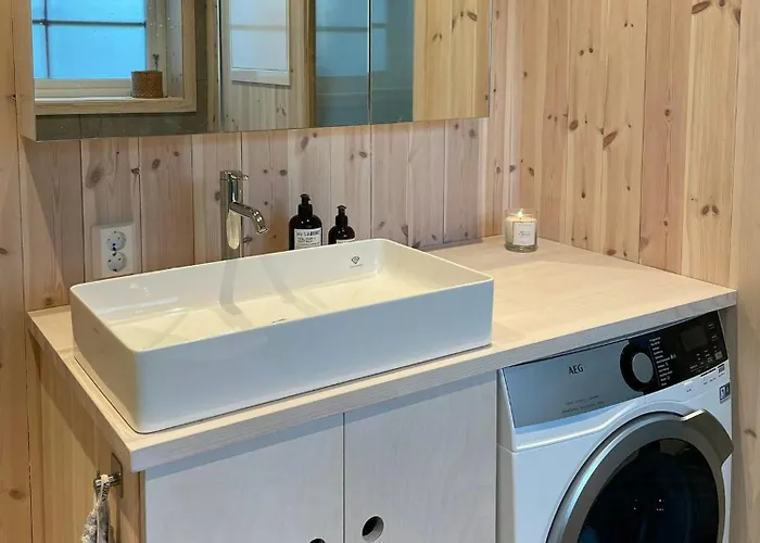 Cosy With Stunning Views In *