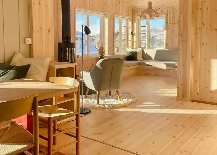 Cosy With Stunning Views In Feriehus